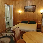 Яблучко Villa Jaremtsche