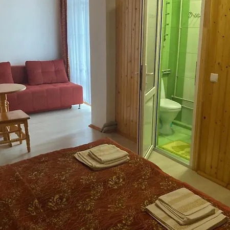 яблучко 别墅 亚列姆切